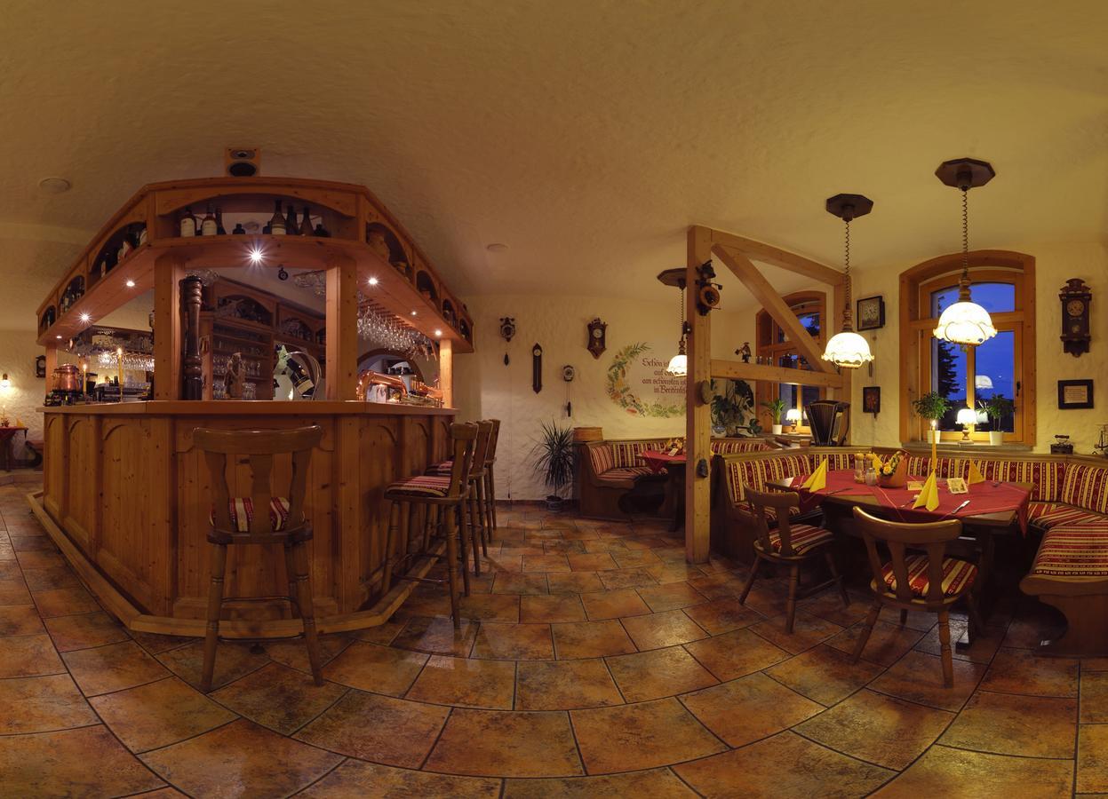 Hotel Alpenhof Markneukirchen Exterior photo