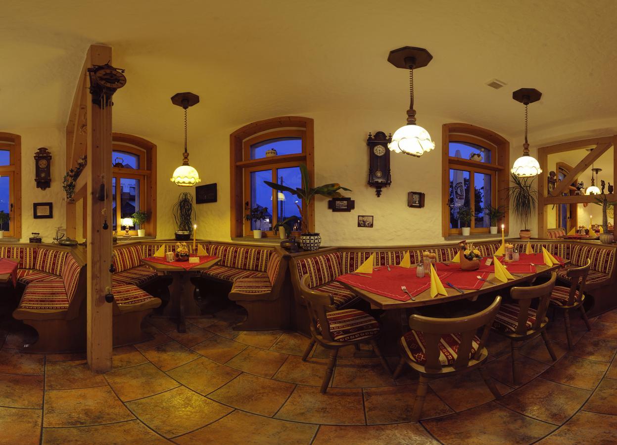 Hotel Alpenhof Markneukirchen Exterior photo